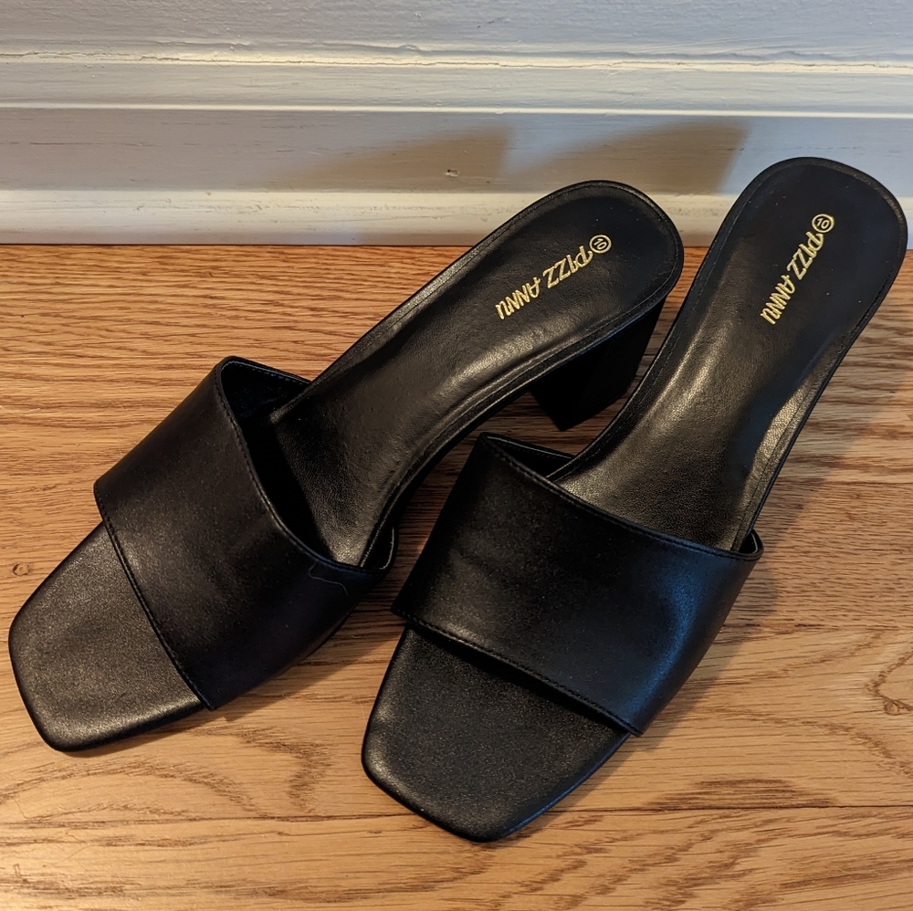 Block Heel Open Toe Mule - Picture 4 of 8